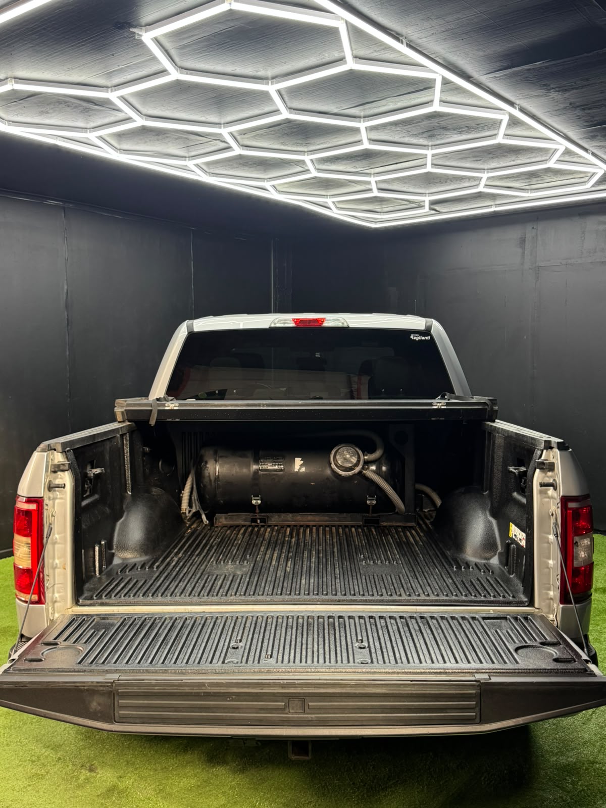 FORD F150 XLT 3.3 4x2 DOBLE CABINA 2020