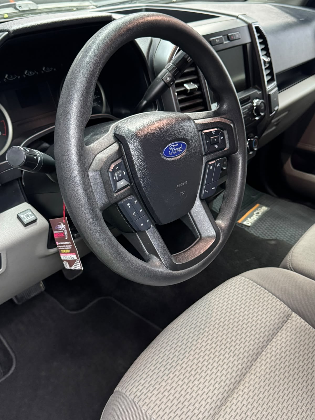 FORD F150 XLT 3.3 4x2 DOBLE CABINA 2020