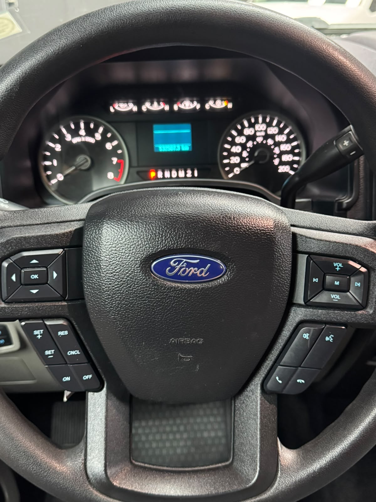 FORD F150 XLT 3.3 4x2 DOBLE CABINA 2020
