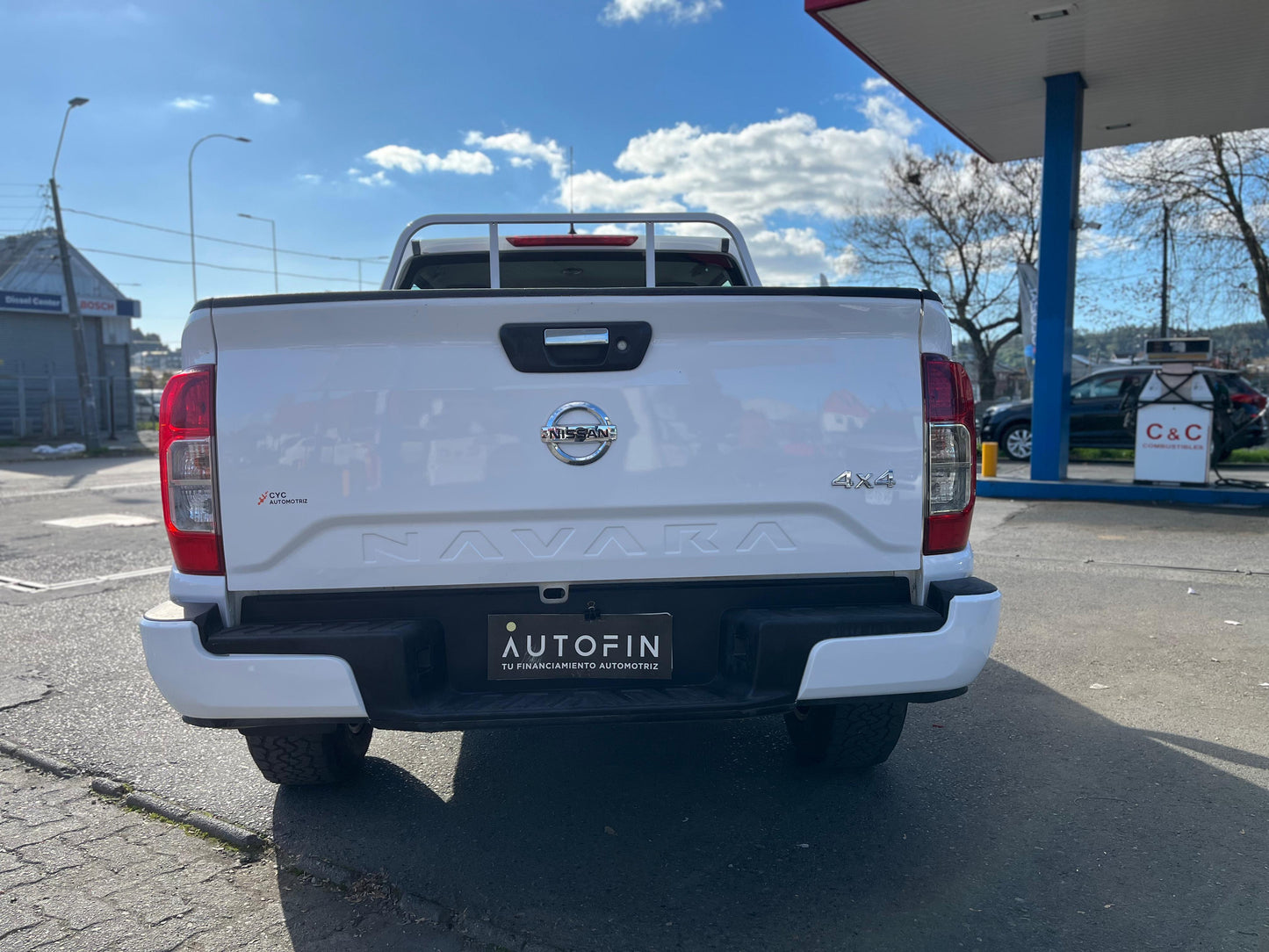 NISSAN NAVARA 2.3 SE 4X4 DIESEL