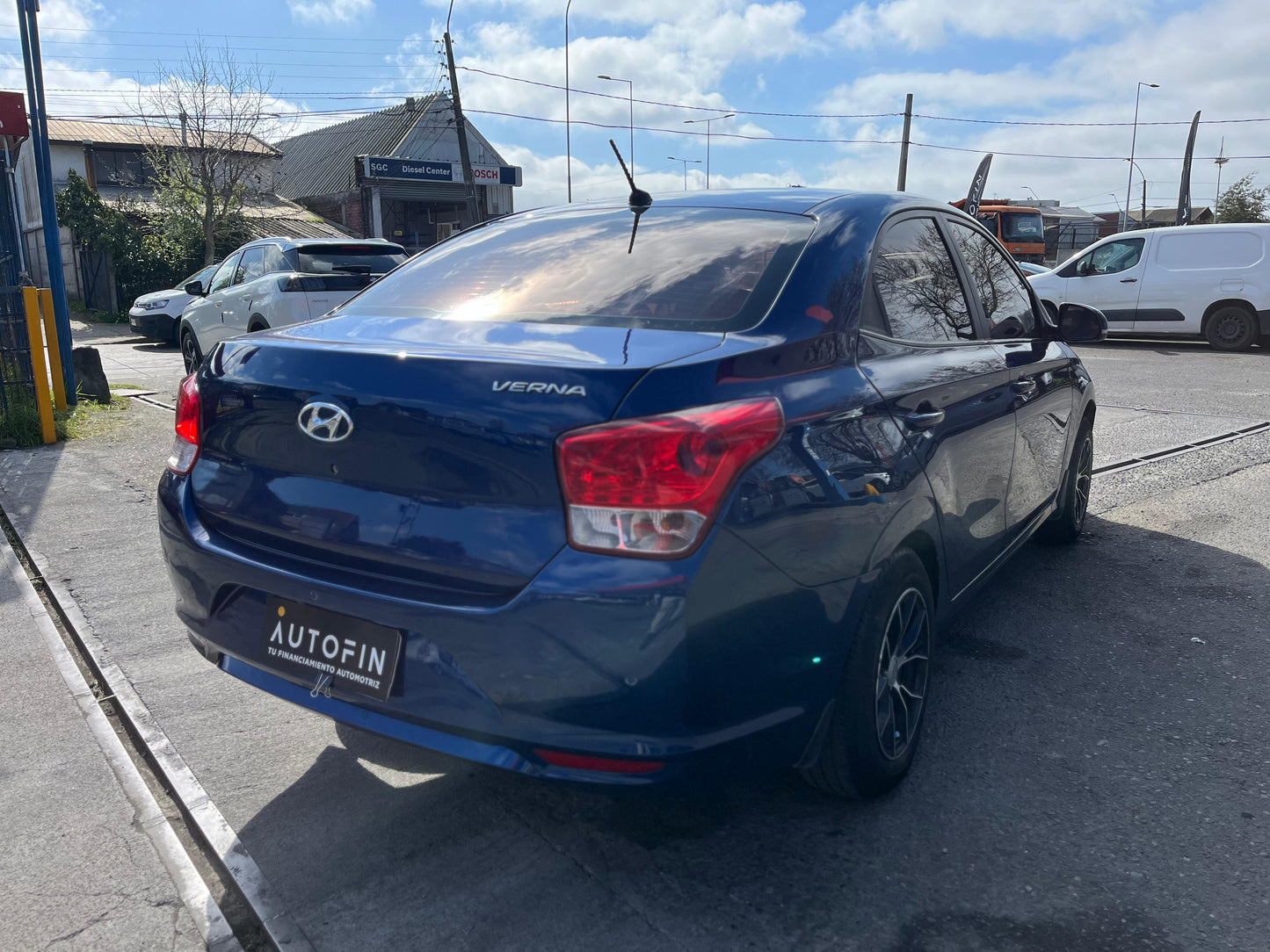 HYUNDAI VERNA CB 1.4 MT