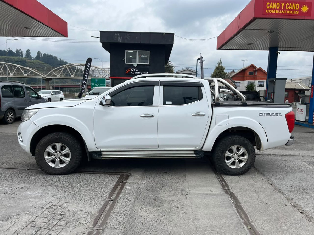 Nissan Np300 Navara — foto 17 de 40