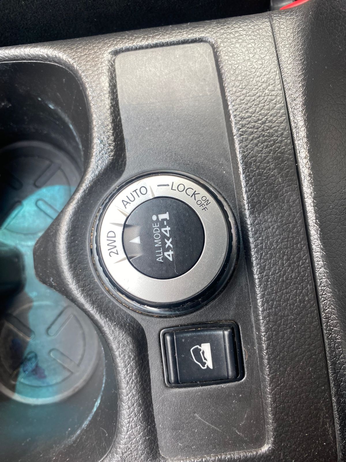 NISSAN X-TRAIL AWD CVT 2017